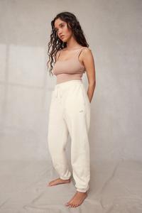 Самозакрепляющиеся джоггеры Next, экрю