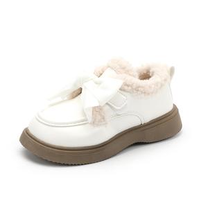 Противоскользящие амортизирующие устойчивые к истиранию терморегуляция низкие детские кожаные ботинки kids' ROBINHOOD, Ecru