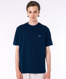 Футболка с коротким рукавом и контурным изображением часов и кармана