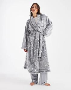 Длинный сложенный халат DKNY с матовыми серыми буквами логотипа