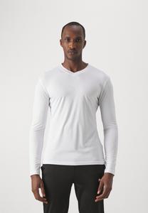 Майка Teamgoal Baselayer Tee Puma, цвет white/feather gray