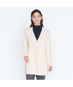 Вязаный кардиган с вырезом