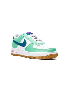 Кроссовки Air Force 1 Low LV8 Play Nike Kids, зеленый
