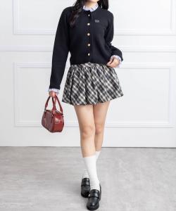 Вязаный кардиган с вышивкой и оборками <<Новинка>>