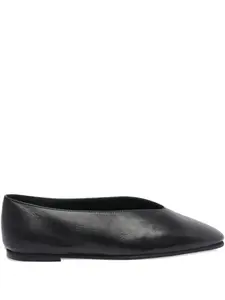 Кожаные балетки POEVE, черный