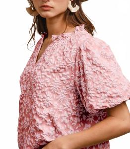 Женская розовая блузка с цветочной вышивкой BiBi