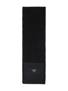 Ребристый карманный шарф Prada, черный