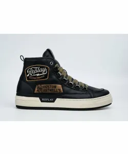 Дизайн кроссовок с нашивками на заказ