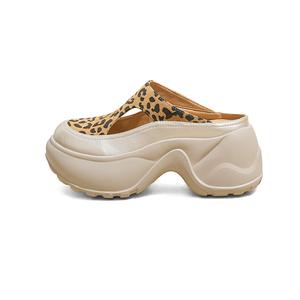 A poinsettia princess Закрытые тапочки Women's Leopard Print