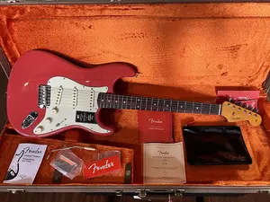 Fender American Vintage II 1961 Stratocaster - Fiesta Red / 8 фунтов 8,9 унций. #V2444066