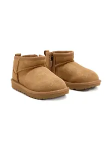 Ультра-мини классические замшевые ботинки Ugg Kids, коричневый