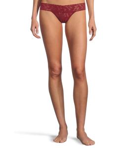 Стринги Hanky Panky Signature Lace Low Rise Thong, цвет Wild Berries