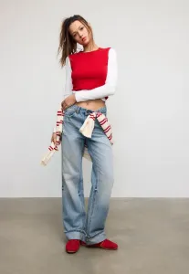 Кроссовки на плоской подошве с декоративными деталями Stradivarius, Red