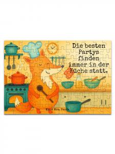 Mr. & Mrs. Panda Изображение лисы-повара с надписью белого цвета