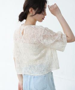 Блузка из органзы с вышивкой шнуром