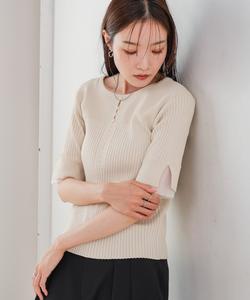 Вязаный топ с двусторонними отверстиями спереди и сзади