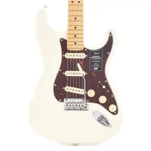 Fender American Professional II Stratocaster в цвете Olympic White