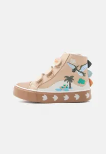 Высокие кроссовки Friboo, Taupe