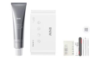 Наборы для ухода за кожей Unisex RNW