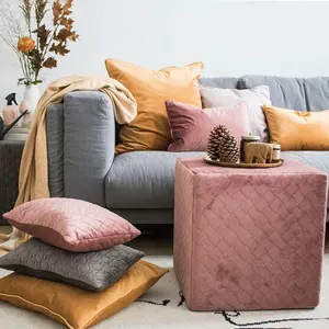 Декоративная подушка Nobile Samt в классическом стиле, наволочка с наполнителем, 1 штука H.O.C.K., Lila + unifarben