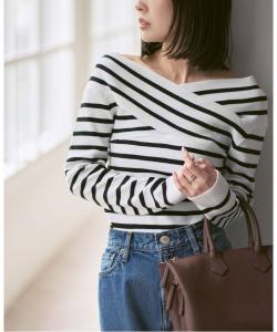 Вязаный свитер с перекрестной резинкой и открытыми плечами Noble, цвет Other Colors A