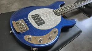 Ernie Ball Music Man Музыкальный инструмент Music Man StingRay Special 4 H США НОВЫЙ! Синий блестящий NOS! Профессиональная американская бас-гитара