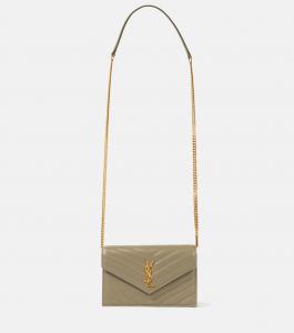 Кошелек на цепочке Cassandre Envelope из кожи Saint Laurent, Strong Moss