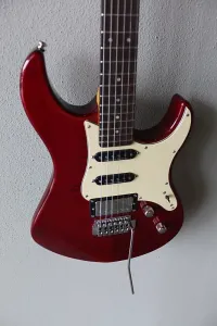 Совершенно новая электрогитара Yamaha PAC612VIIFMX Pacifica - окраска Fired Red
