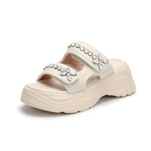 Слипоны для женщин SATURDAY MODE, белые