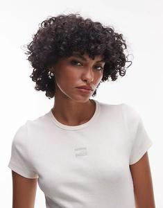 Футболка Tommy Jeans в рубчик с центральной эмблемой белого цвета