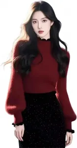 Толстый свитер с воротником-стойкой и рукавами-фонариками