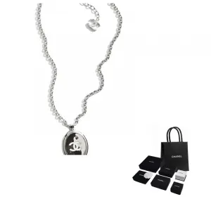 CHANEL 25S металл, смола ожерелье унисекс silver