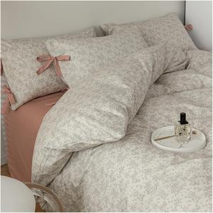 YUSIWOAL Комплект постельного белья хлопковый с принтом клубники и цветов Gray Flowers