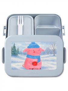 Mr. & Mrs. Panda Дизайн хлебницы в виде поросенка, предлагающего глинтвейн, выполнен в пастельно-голубых тонах