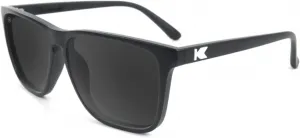 Поляризованные легкие солнцезащитные очки Knockaround Fast Lanes для мужчин и женщин - защита от УФ-излучения UV400, Black / Smoke