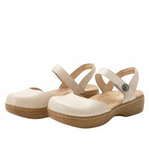 Women's Opal Sling-Back Sandal In Oat Alegria, Oat