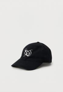 Бейсболка Samsøe Samsøe PRINT CAP UNISEX, Black Script/Black