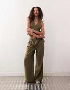 Брюки свободного кроя цвета хаки Collusion