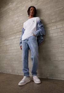 Базовая футболка Essential Slim Tee Calvin Klein Jeans, цвет bright white