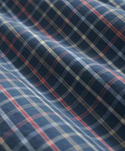 Рубашка из хлопкового поплина с сезонным узором на пятницу.