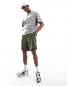 Свободные шорты средней длины ASOS DESIGN темно-зеленого цвета