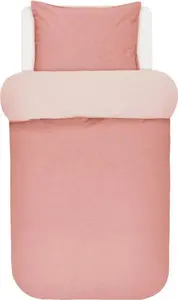 Постельное белье из стираной шамбре кораллово-розового цвета 155x220+80x80 см Marc O'Polo