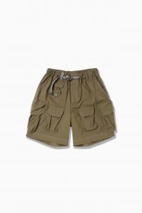 Короткие брюки с множеством карманов (размер M)