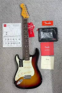 Fender American Ultra LEFTY Stratocaster, гриф из палисандра, отделка Ultraburst