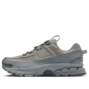 Кроссовки Nike Zoom Vomero Roam 'Metallic Pewter Cool Grey'