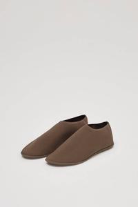 Мягкие плоские туфли цвета «желудь» Softromaine, Acorn