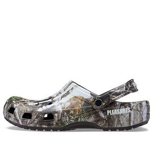 Шлепанцы Crocs Pleasures x Realtree x Classic Clog 'Skeleton - Edge Camo', зеленый