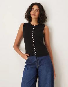 Жилет Gina Tricot трикотажный на пуговицах черного цвета