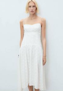 Повседневное платье MIDIOWA Z PERFORACJAMI Mango, белый