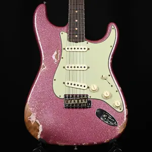 Fender Custom Shop '62 Stratocaster Heavy Relic - Шампань с блеском 2025 (CZ582989)